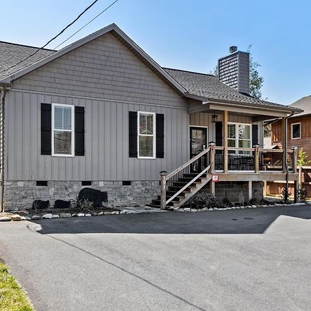 Bear Pass Is A 3 Bed 2 Bath Craftsman Style Home Located Within Walking Distance To Dt Gatlinburg Exterior photo