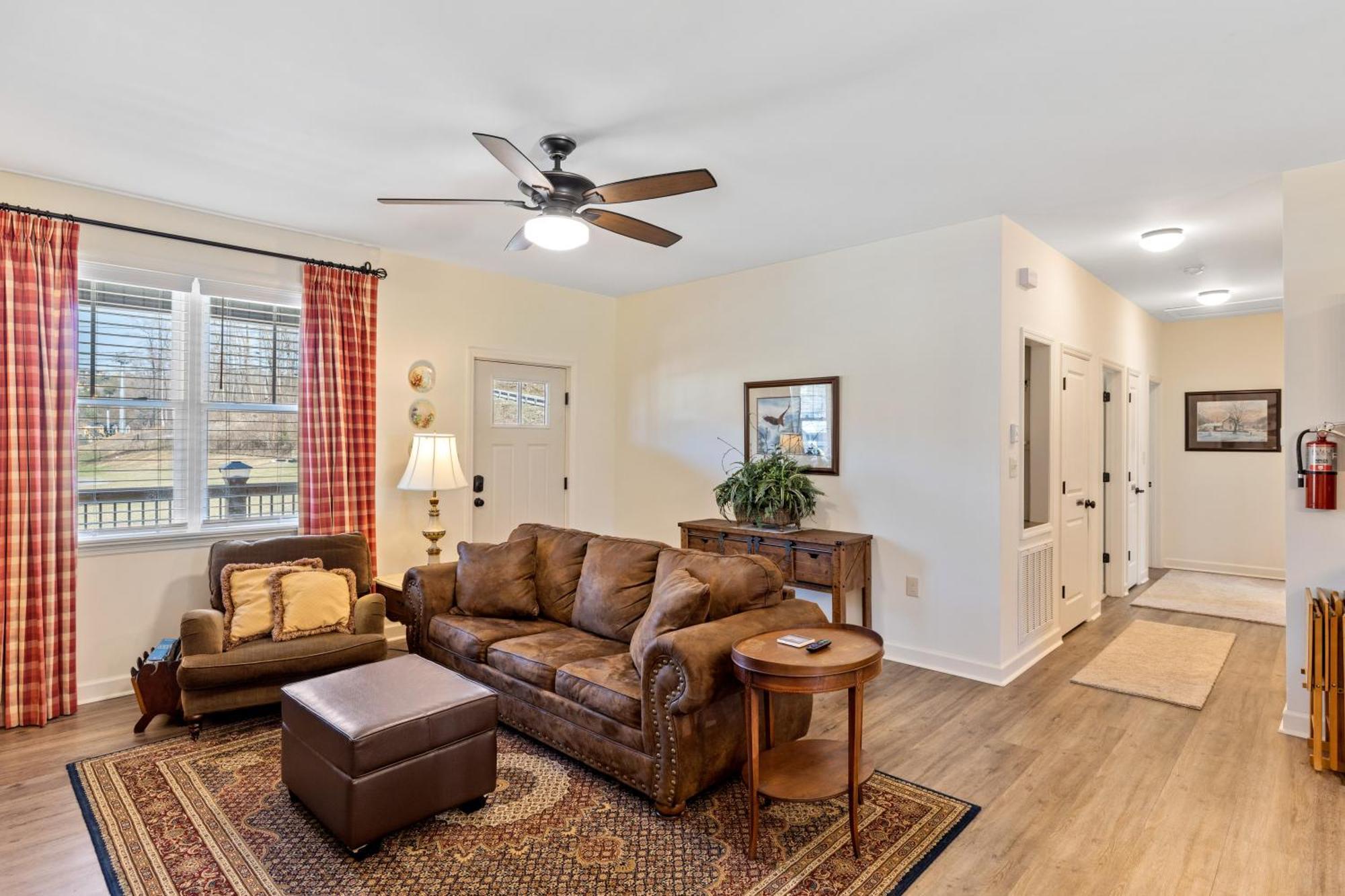 Bear Pass Is A 3 Bed 2 Bath Craftsman Style Home Located Within Walking Distance To Dt Gatlinburg Exterior photo